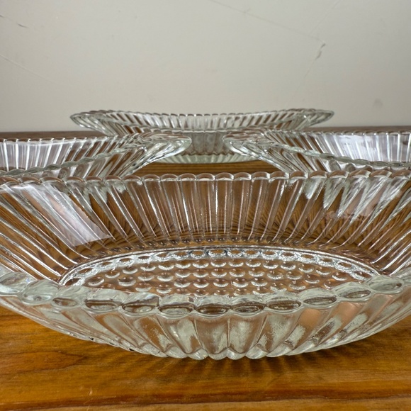 Vintage Clear Glass Dessert Bowls | Set of 4 Ribbed Oval Dishes | Mid-Century - Picture 13 of 15